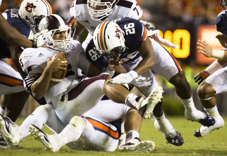 2014-Auburn-Tigers-vs-Mississippi-State-Bulldogs