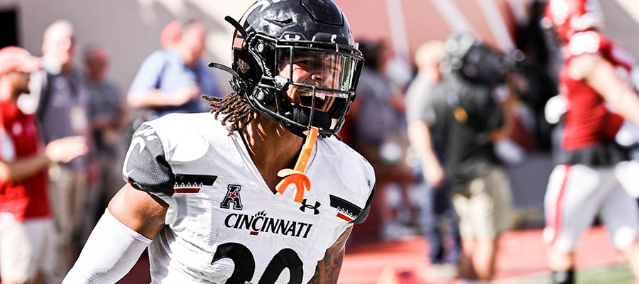 2022 College Football Total Wins Odds Analysis, & Betting Picks for the Upcoming Season