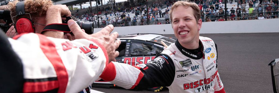 Brad Keselowski is one of the favorites at the Quaker State 400 Odds.