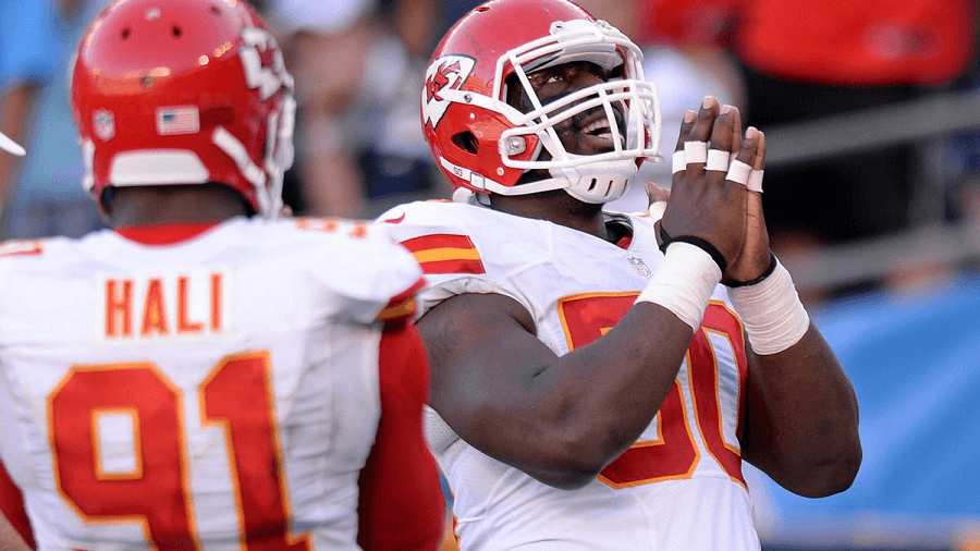 Fellow linebackers Tamba Hali and Justin Houston could cause some serious damage to Houston's O line.