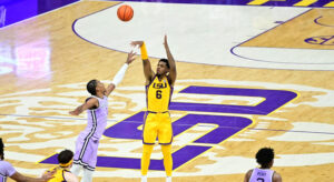 Kansas State Wildcats, a 5-point favorite, hosts LSU Tigers in Power Conference showdown - NCAAB Expert Analysis