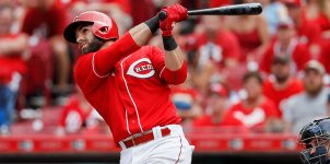 Reds vs Brewers MLB Odds & Pick for Tuesday Night.