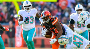 Sunday Night Football Picks: Dolphins vs. Browns Spreads, Odds, Predictions in Week 17