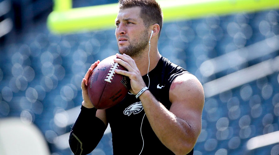tim-tebow-eagles